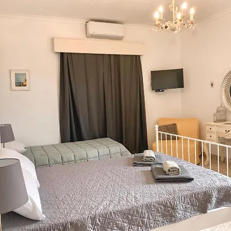 Zammitella Alojamento de Acomodação e Pequeno-almoço 3*